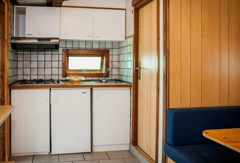 Отель Villaggio Turistico Camping Cervino