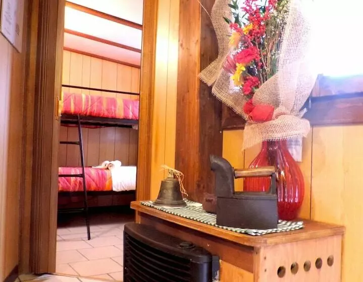 هتل Villaggio Turistico Camping Cervino