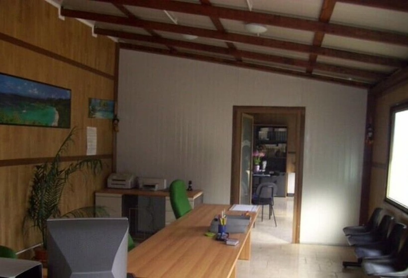 בית מלון כפרי Club Villaggio Magic Garden   Campground