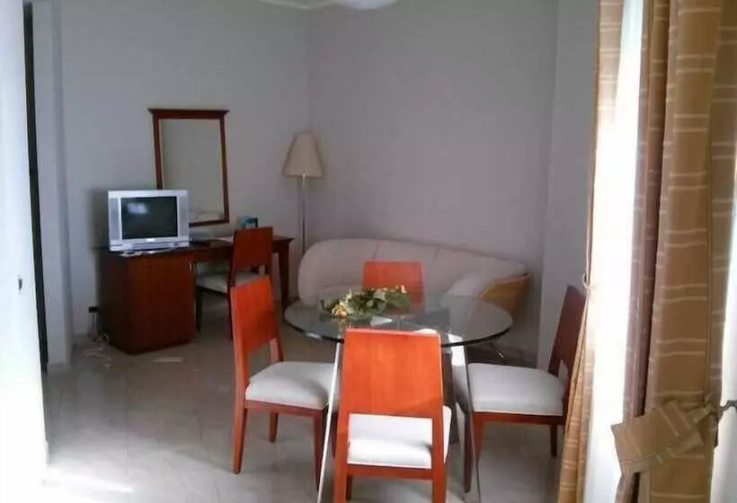 Hotelli Club Villaggio Magic Garden   Campground