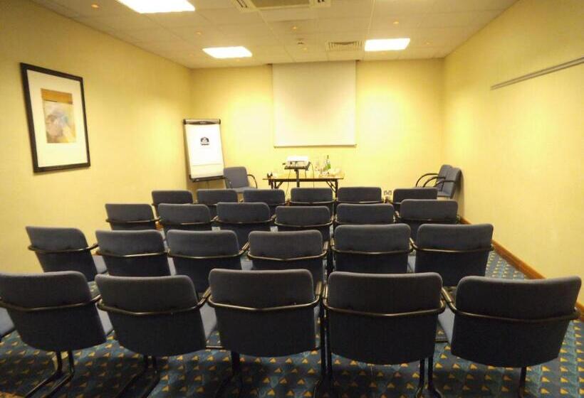 فندق Airport Inn Gatwick