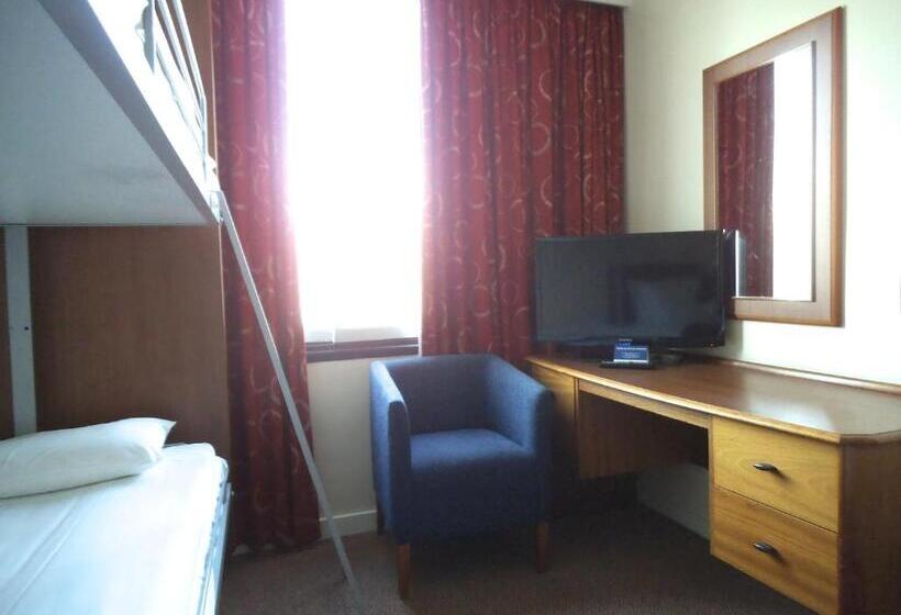 فندق Airport Inn Gatwick