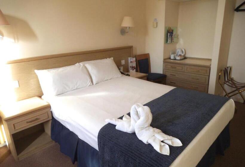 فندق Airport Inn Gatwick