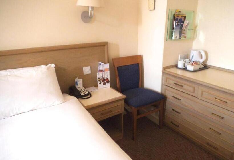 فندق Airport Inn Gatwick