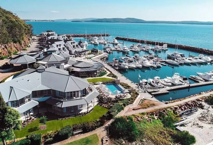 Отель Anchorage Port Stephens