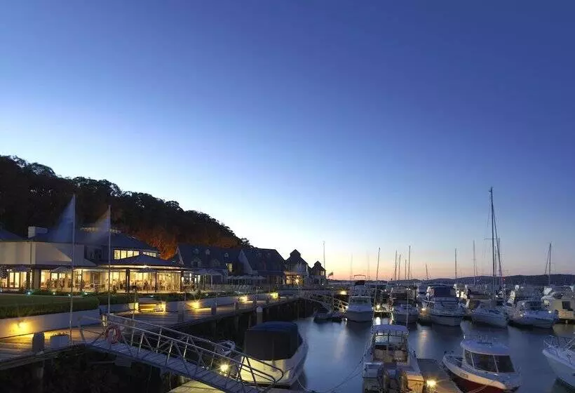 Отель Anchorage Port Stephens