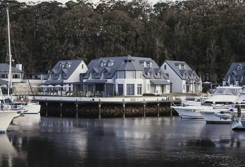 Отель Anchorage Port Stephens