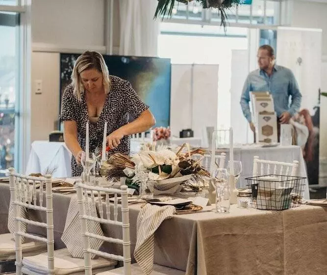 Отель Anchorage Port Stephens