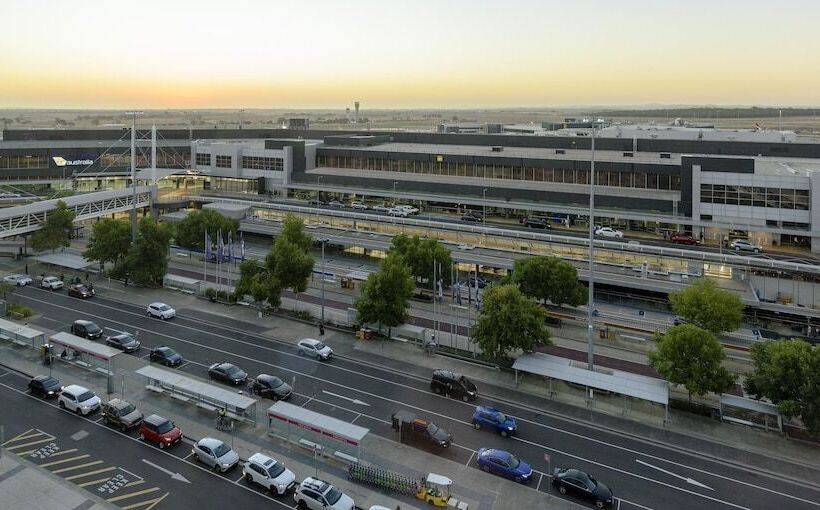 בית מלון כפרי Holiday Inn Melbourne Airport, An Ihg