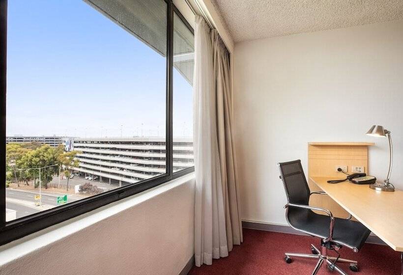 בית מלון כפרי Holiday Inn Melbourne Airport, An Ihg