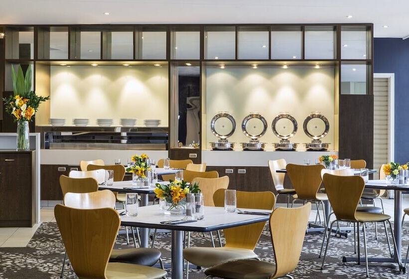 בית מלון כפרי Holiday Inn Melbourne Airport, An Ihg