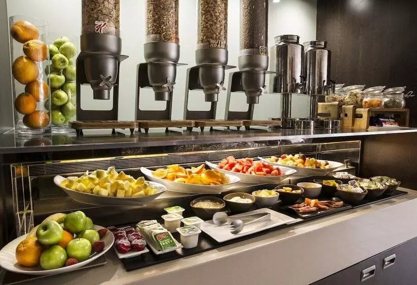 호텔 Holiday Inn Melbourne Airport, An Ihg