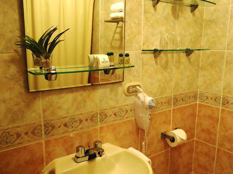 فندق Leon De Oro Inn & Suites