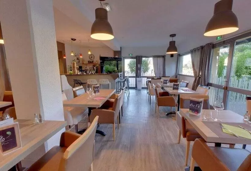 Отель Logis Atoll