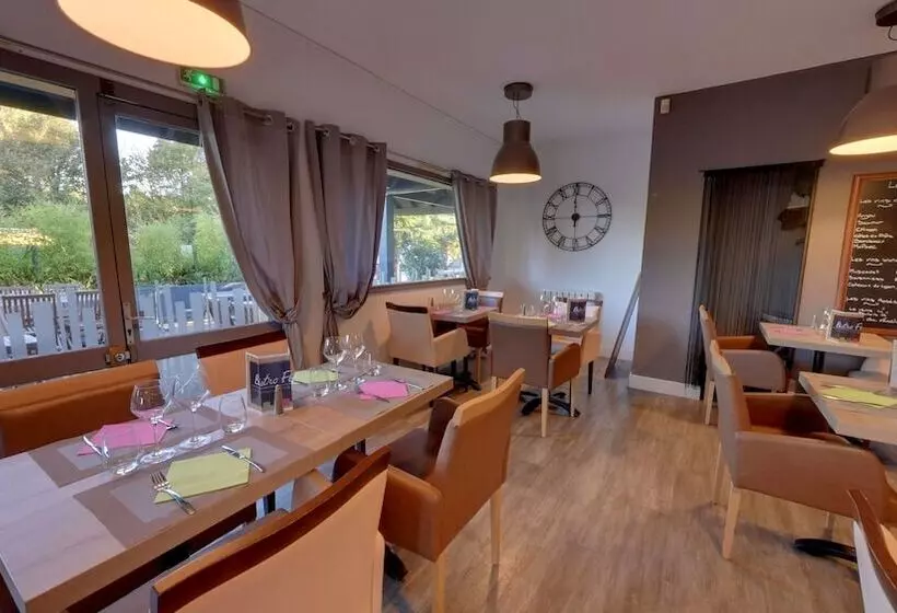 Отель Logis Atoll