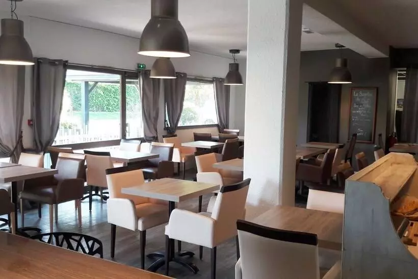 Отель Logis Atoll