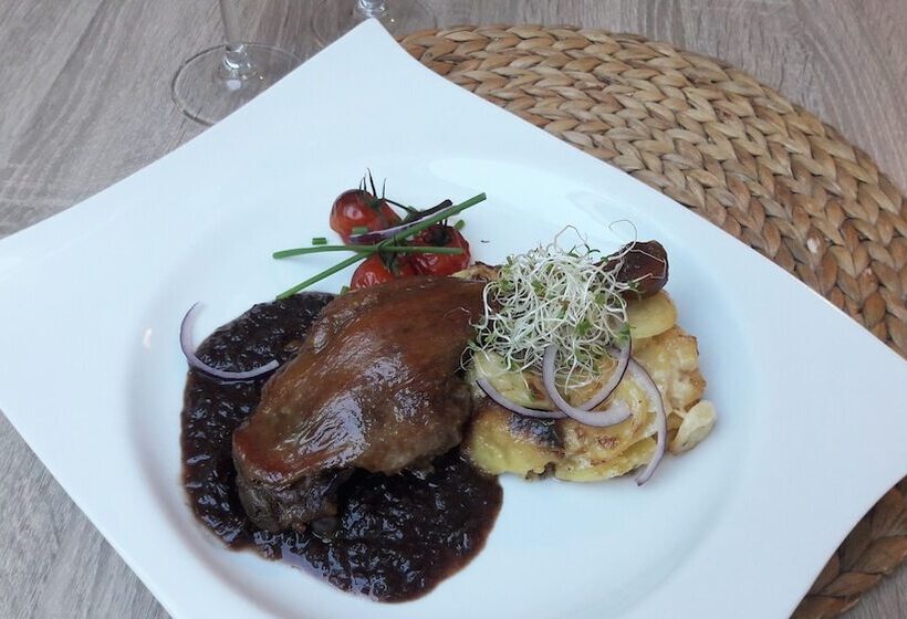 فندق Logis Atoll