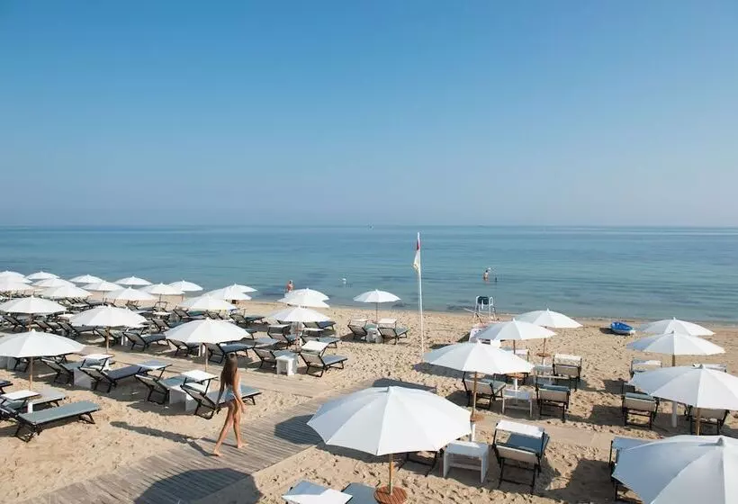 호텔 Masseria Torre Coccaro