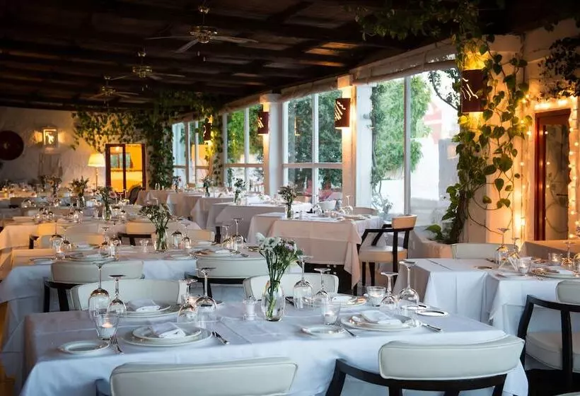 호텔 Masseria Torre Coccaro