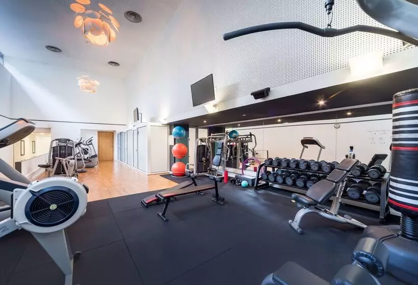 Отель Occidental Atenea Mar Adults Only