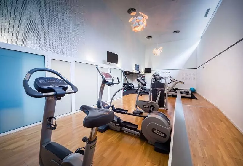 Отель Occidental Atenea Mar Adults Only