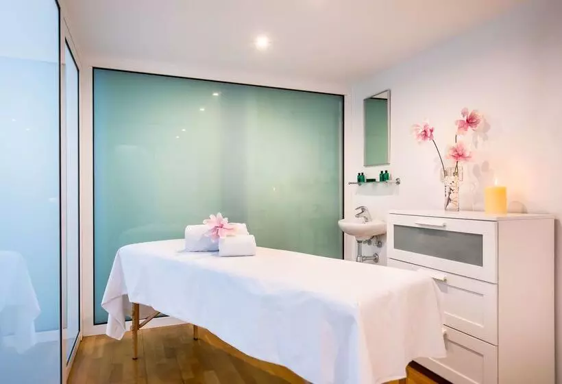 Отель Occidental Atenea Mar Adults Only