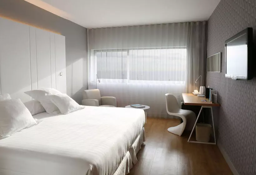 Отель Occidental Atenea Mar Adults Only