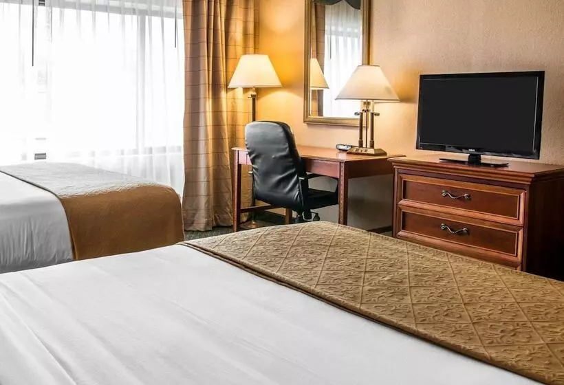 فندق Quality Inn