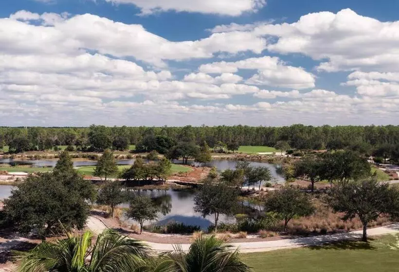 استراحتگاه The Ritzcarlton Naples, Tiburón