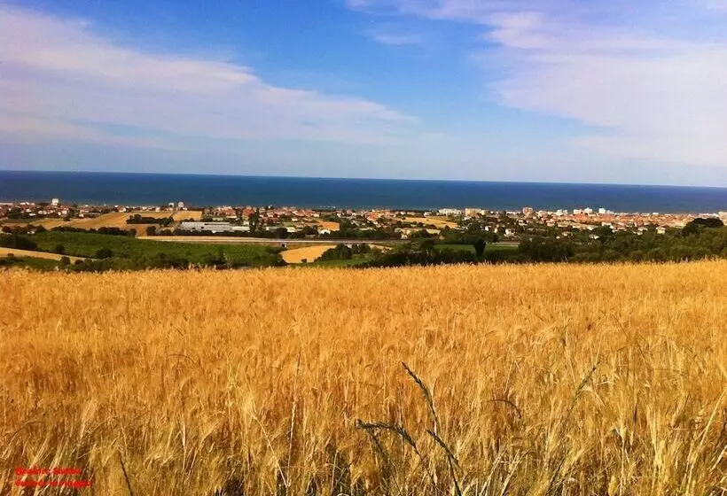 Aamiaismajoitus (B&B) Casale Civetta