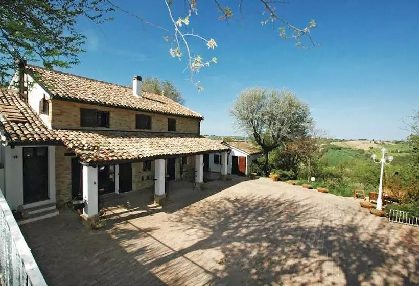 Aamiaismajoitus (B&B) Casale Civetta