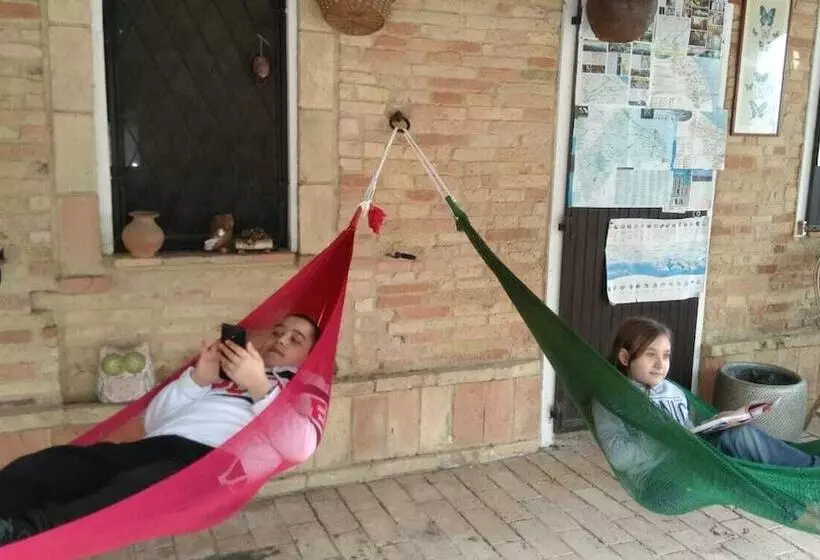 Aamiaismajoitus (B&B) Casale Civetta