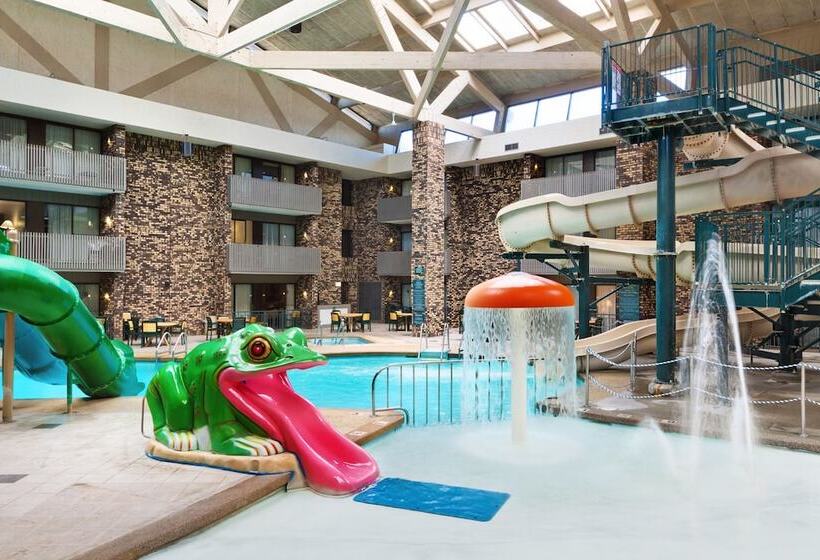 Bismarck Hotel And Conference Center