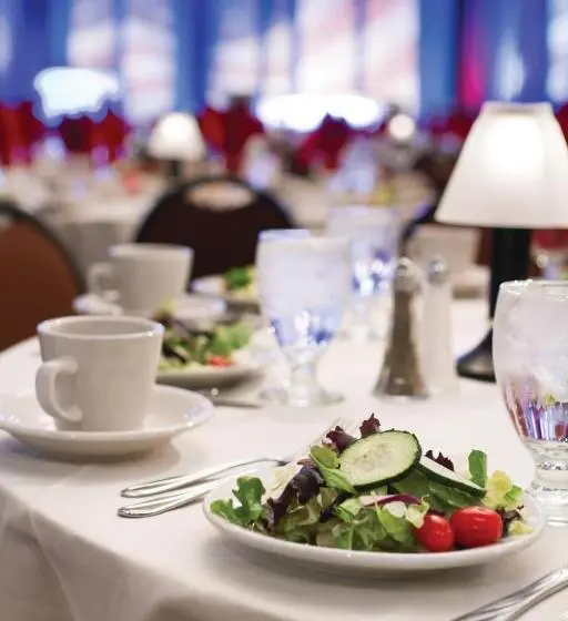 Bismarck Hotel And Conference Center