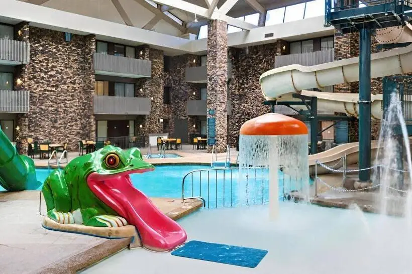 Bismarck Hotel And Conference Center