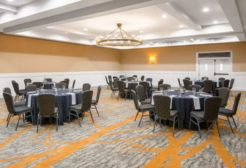 Crowne Plaza Resort Asheville, An Ihg