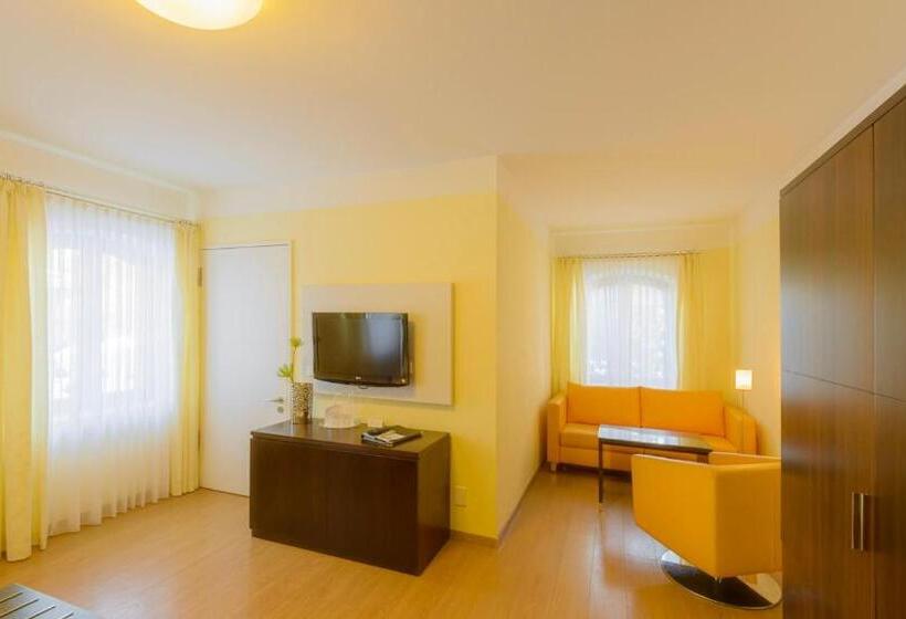 فندق Am Tiefwarensee