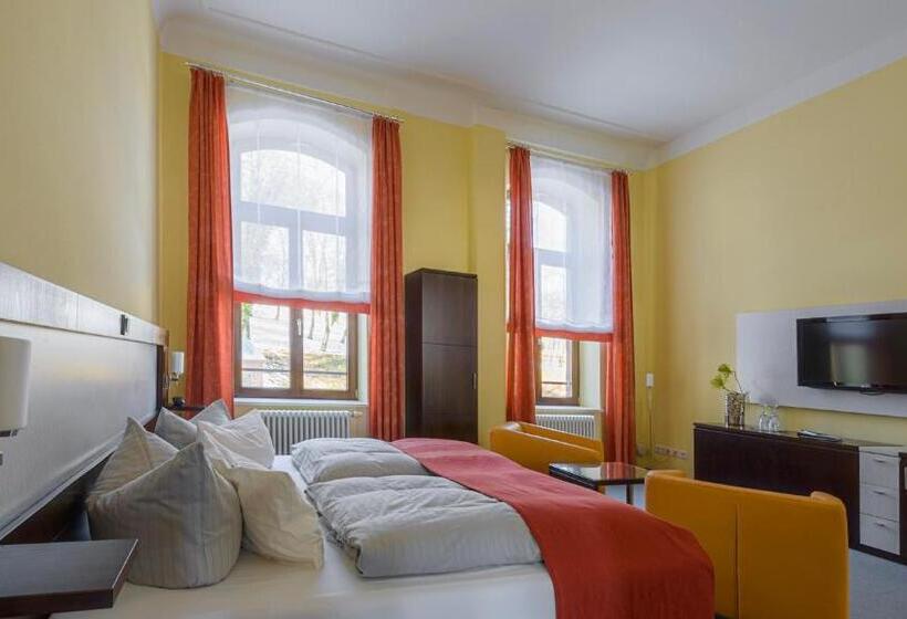 فندق Am Tiefwarensee