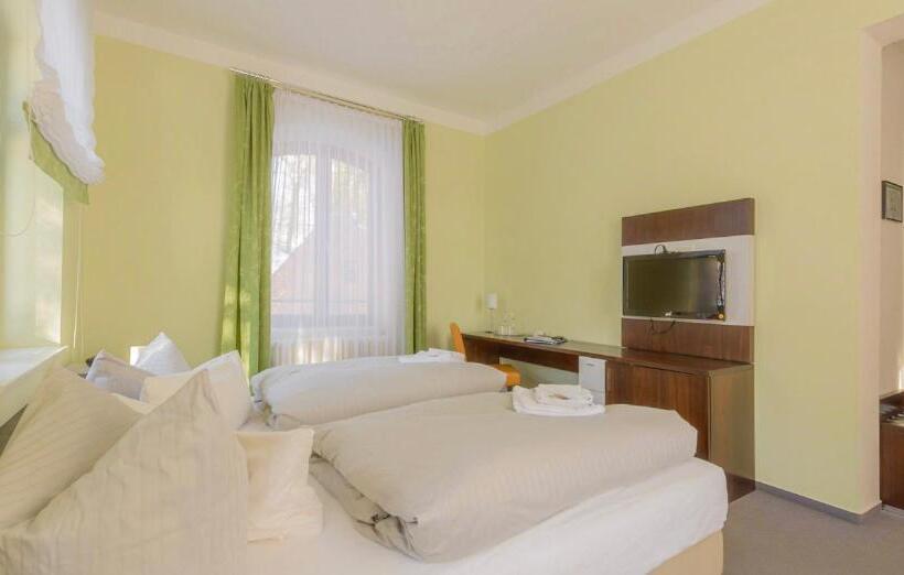 فندق Am Tiefwarensee