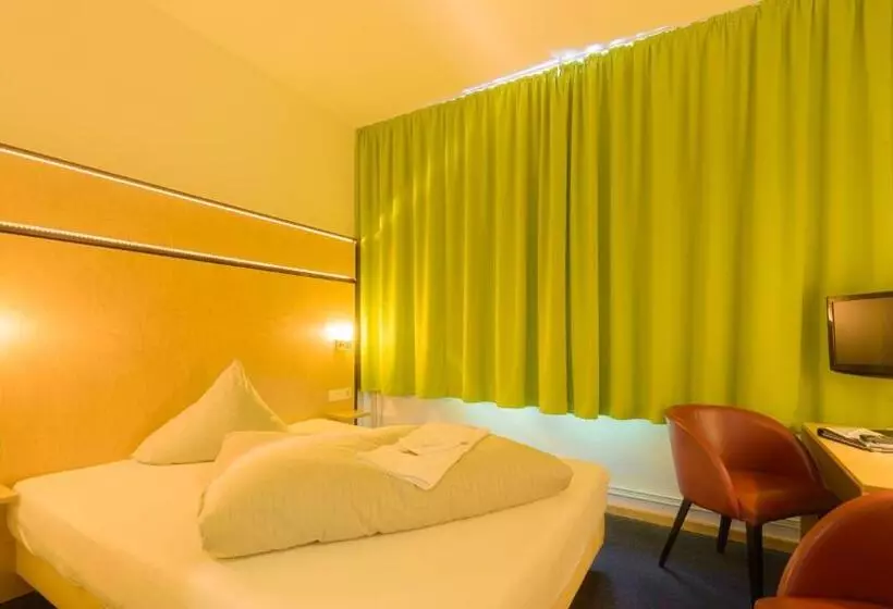 בית מלון כפרי Am Tiefwarensee