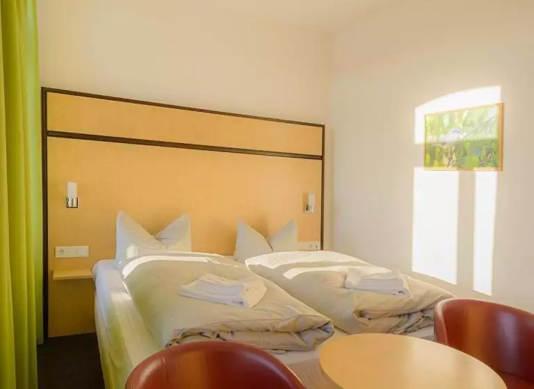 בית מלון כפרי Am Tiefwarensee