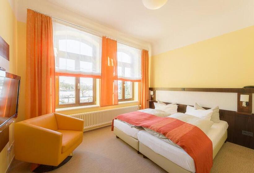 فندق Am Tiefwarensee