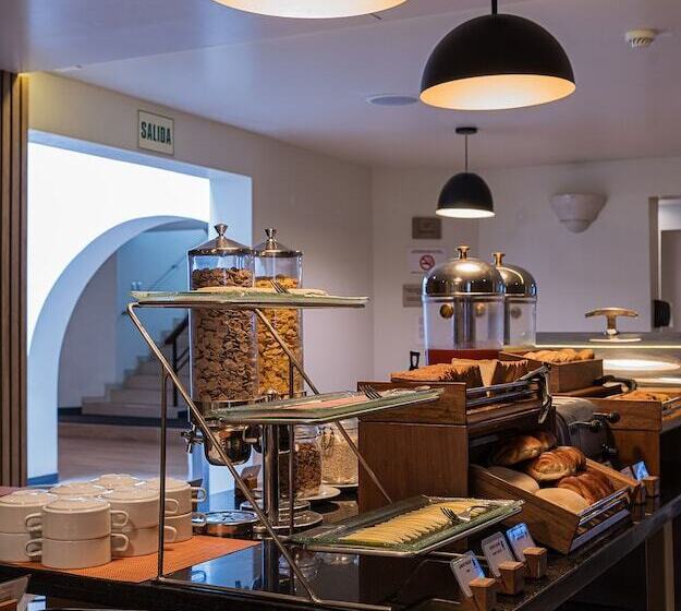 ホテル Casa Andina Standard Trujillo Plaza