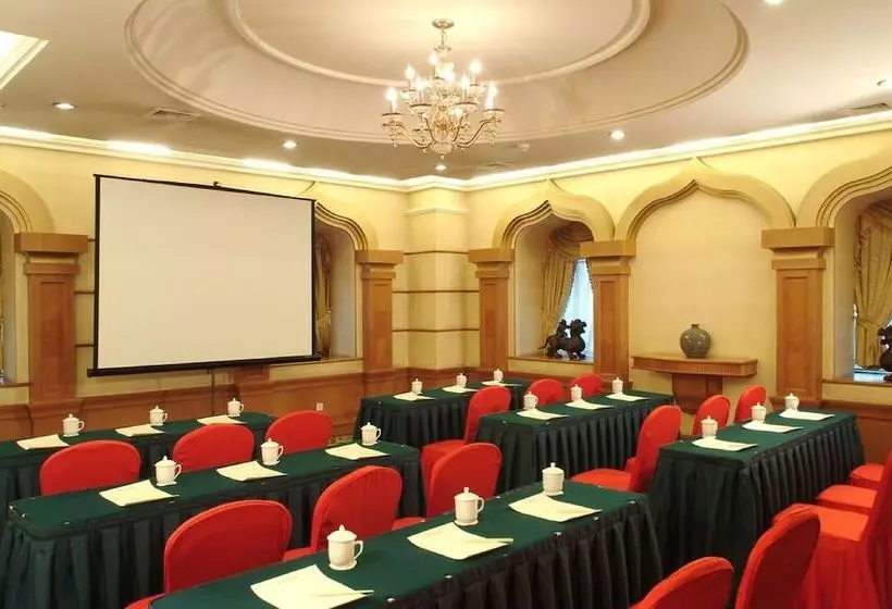 هتل Celebrity International Grand