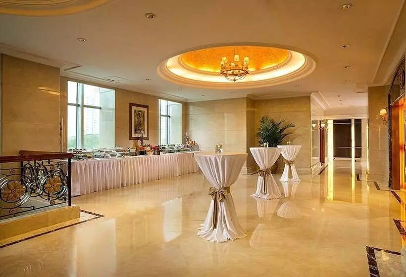 هتل Celebrity International Grand