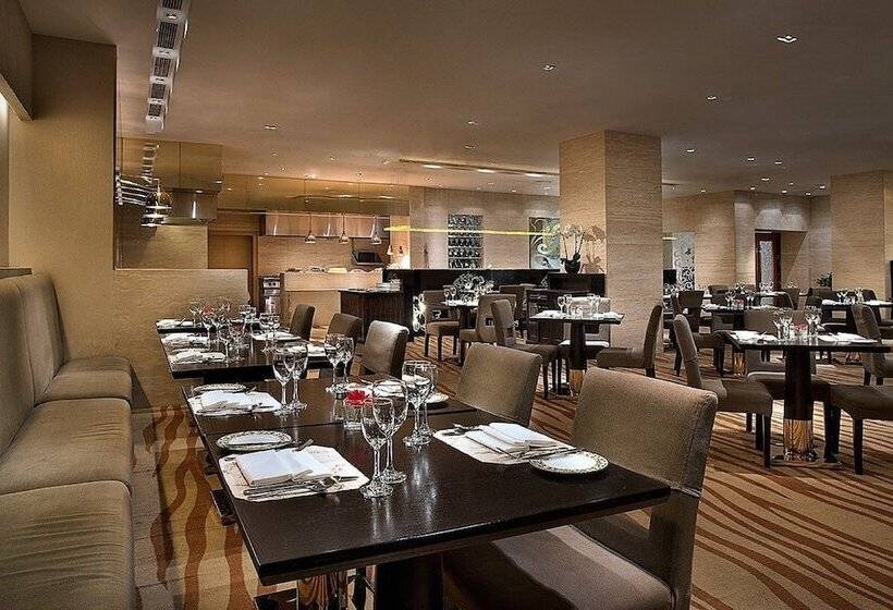 ホテル Celebrity International Grand