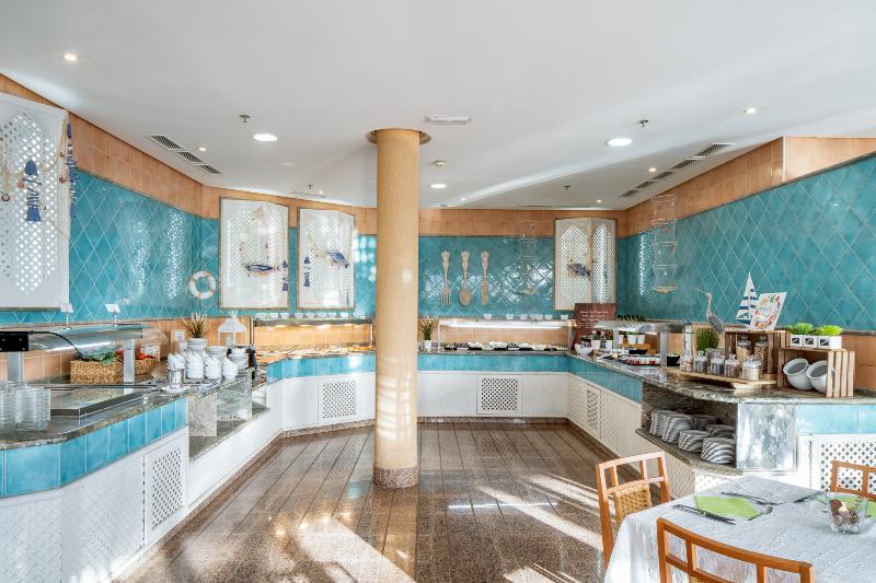 هتل Esmeralda Maris By Livvo