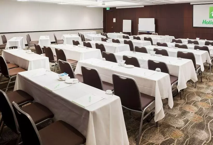 Отель Holiday Inn Perth City Centre, An Ihg