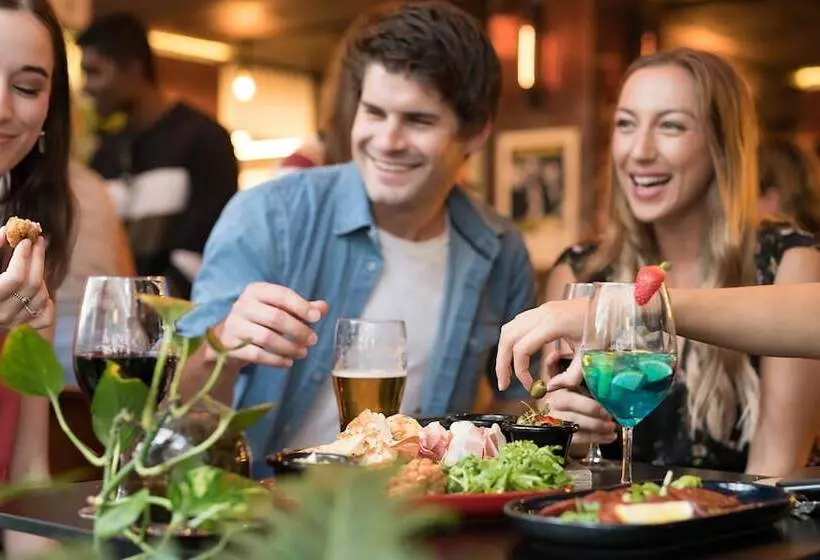 Отель Holiday Inn Perth City Centre, An Ihg