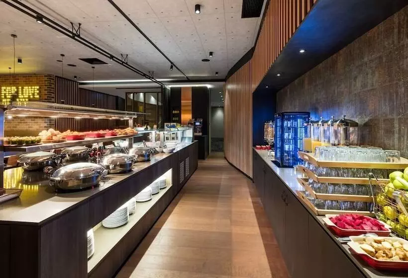 Отель Holiday Inn Perth City Centre, An Ihg